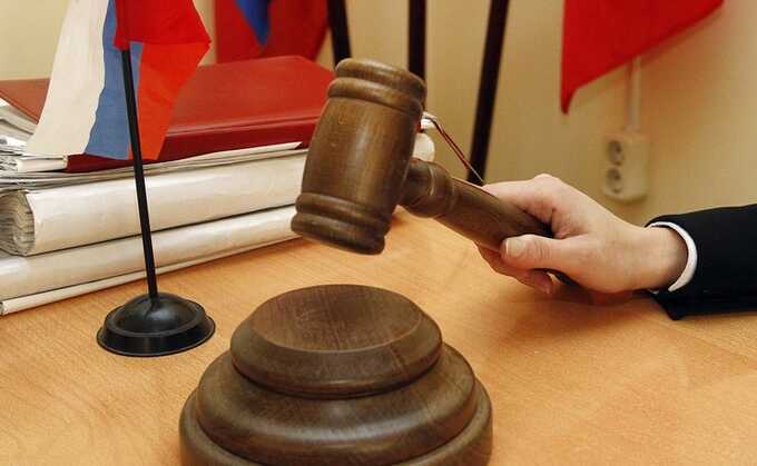 Инспектора ГИБДД, который за взятку пропустил машину с убийцами, приговорили к 3,5 годам колонии