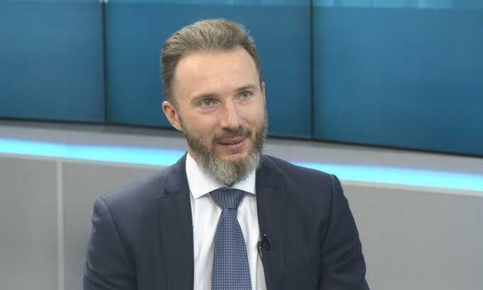 Красноярцы требуют отставки Пономаренко и Котюкова — на фоне скандалов с распилами и давлением на прессу